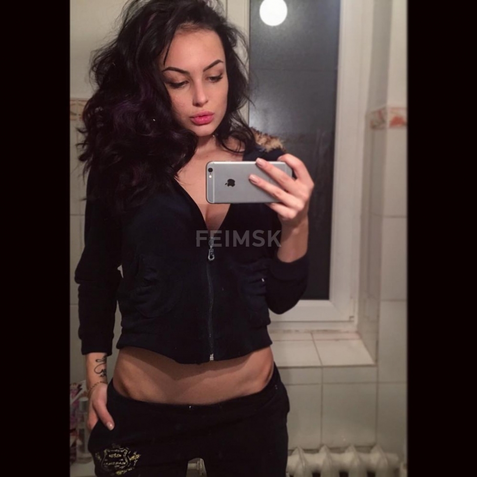 проститутка Раяна, анкета 8132, 28 лет, метро Алексеевская, цена от 3к/час