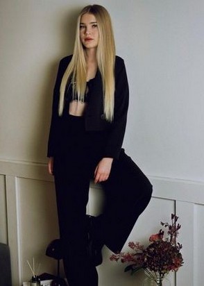 шлюха Лола, анкета 502678, 19 лет, метро , фото 2