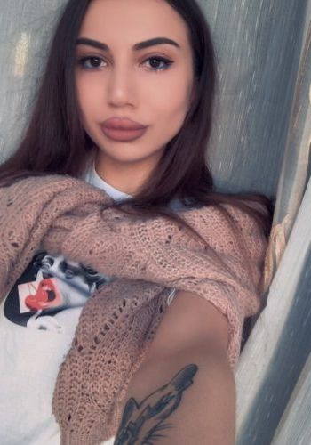 Инна (26), Каширская, 3,500 ₽ час, Минет в презервативе, Окончание на грудь, тел +7(989)381-23-09