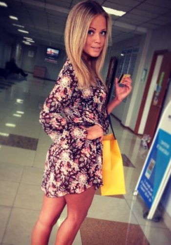 Радочка (25), Октябрьская, 3,500 ₽ час, Минет в презервативе, Окончание на грудь, тел +7(902)182-64-08