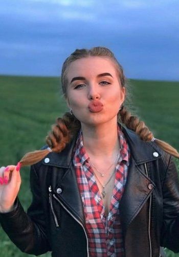  Ариэль (27), Филевский парк, 3,500 ₽ час, Секс классический, Окончание на грудь, тел +7(950)382-78-54