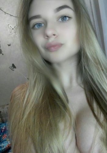 Аня (22), Охотный ряд, 3,500 ₽ час, Минет глубокий, Окончание на грудь, тел +7(951)043-39-43