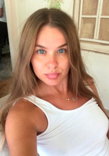 Галина (21), Охотный ряд, 3,000 ₽ час, Секс классический, Окончание на лицо, тел +7(995)341-46-19