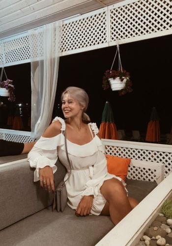 Маргоша (24), Новогиреево, 3,500 ₽ час, Куннилингус, Массаж эротический, тел +7(921)562-18-21