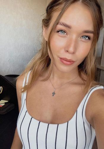 Аврора (21), Фили-Давыдково, 3,000 ₽ час, Минет глубокий, Окончание в рот, тел +7(950)879-95-93