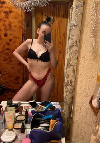 Инна (25), Марксистская, 3,500 ₽ час, Минет в презервативе, Минет без резинки, тел +7(988)183-45-63