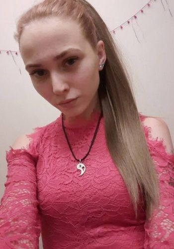 Лара (26), Чертаново Центральное, 3,500 ₽ час, Минет в презервативе, Куннилингус, тел +7(995)672-60-61