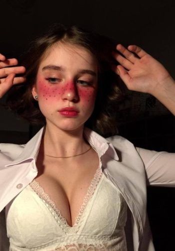 Лайза (25), Чертаново Центральное, 3,000 ₽ час, Минет в презервативе, Окончание на грудь, тел +7(991)150-59-75