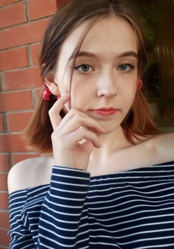 Илона (27), No phrase key specified, 3,000 ₽ час, Минет в презервативе, Окончание на грудь, тел +7(918)580-03-37