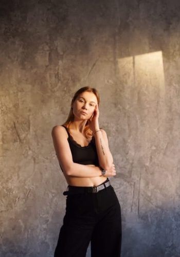 Ульяна (26), Дмитровская, 8,000 ₽ час, Куннилингус, Массаж эротический, тел +7(995)432-19-51