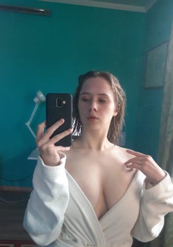 Екатерина (26), Красносельская, 3,500 ₽ час, Минет без резинки, Массаж эротический, тел +7(953)465-69-59