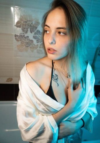 Юлия (31), Чертаново Южное, 3,000 ₽ час, Минет без резинки, Массаж эротический, тел +7(918)173-62-93