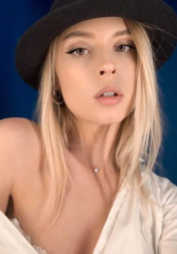 Алёна (26), Ясенево, 3,000 ₽ час, Массаж эротический, Госпожа, тел +7(904)501-28-30