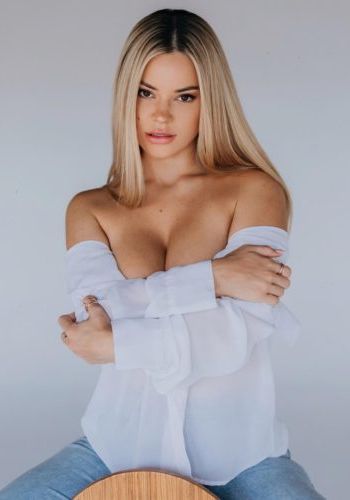 Наденька (24), Ярославский, 3,000 ₽ час, Секс классический, Минет в презервативе, тел +7(904)931-78-63