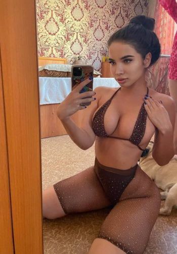 Александра (25), Каширская, 3,000 ₽ час, Минет глубокий, Окончание на лицо, тел +7(988)782-10-47