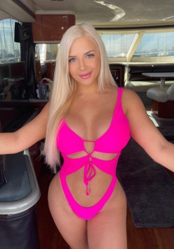 Камилла (35), Минская, 3,000 ₽ час, Лесби откровенное, Окончание в рот, тел +7(999)436-86-84