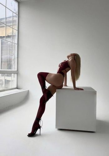 Ника (21), Домодедовская, 8,000 ₽ час, Окончание на лицо, Госпожа, тел +7(904)564-56-53