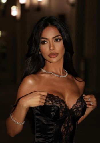 Милана (22), Красносельская, 4,000 ₽ час, Минет в презервативе, Массаж эротический, тел +7(900)683-94-48