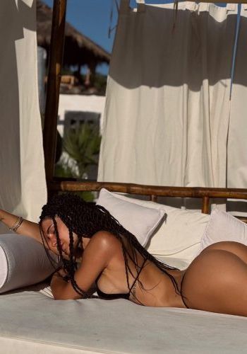 Нелли (27), Юго-Западная, 7,000 ₽ час, Массаж эротический, Лесби откровенное, тел +7(950)698-04-87