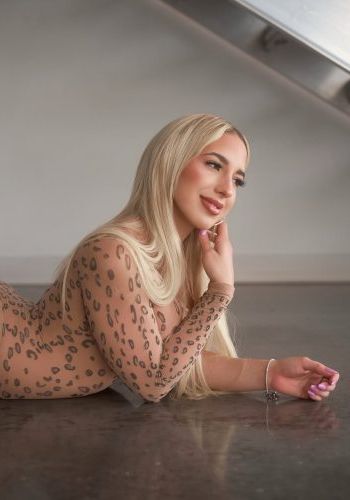 Молли (40), Покровское-Стрешнево, 8,000 ₽ час, Минет без резинки, Окончание на лицо, тел +7(991)269-74-04