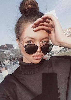 лера (19), No phrase key specified, 7,000 ₽ час, Окончание на грудь, Окончание на лицо, тел +7(951)079-51-95