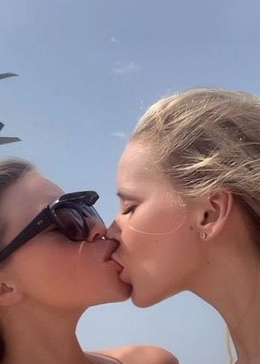 Вместе (23), Студенческая, 10,000 ₽ час, Минет в презервативе, Массаж классический, тел +7(978)286-95-26