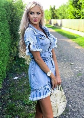 Яна (25), Смоленская, 8,000 ₽ час, Окончание на лицо, Массаж расслабляющий, тел +7(904)129-06-02