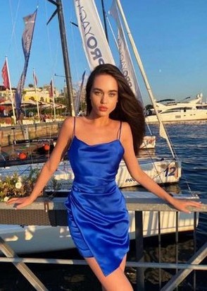 Диана (26), Студенческая, 10,000 ₽ час, Окончание на грудь, Массаж эротический, тел +7(928)243-49-27