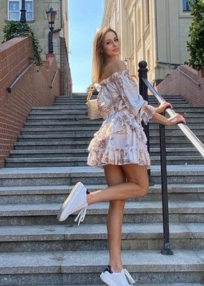 Алена (24), Новые Черемушки, 5,000 ₽ час, Игрушки, Массаж расслабляющий, тел +7(996)890-20-56