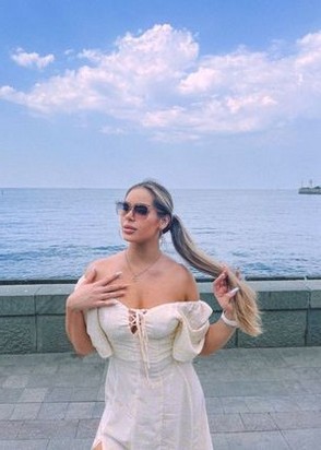 Юля (24), No phrase key specified, 22,500 ₽ час, Минет в презервативе, Массаж классический, тел +7(918)150-98-36