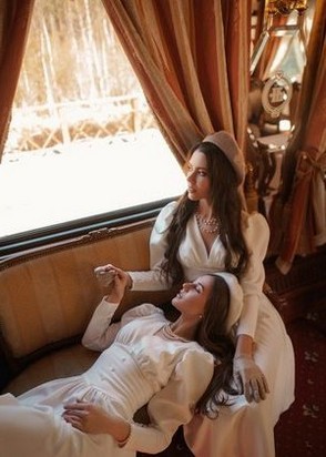 Даша и Маша (24), Чкаловская, 5,000 ₽ час, Секс классический, Окончание в рот, тел +7(900)437-63-83