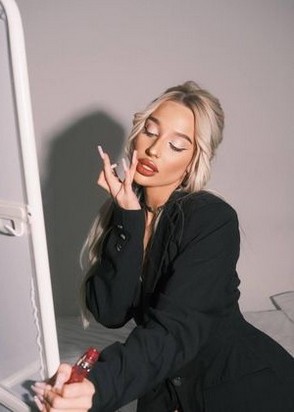 Дарья (21), No phrase key specified, 20,000 ₽ час, Окончание на грудь, Массаж классический, тел +7(902)016-91-09