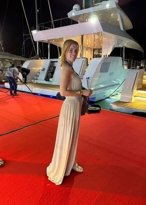 Лена (24), No phrase key specified, 17,000 ₽ час, Минет в презервативе, Окончание на грудь, тел +7(937)586-69-65