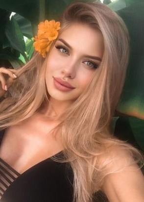 ЭЛИНА (22), Тургеневская, 7,000 ₽ час, Минет в презервативе, Легкая доминация, тел +7(902)057-60-14