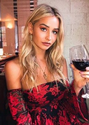 Лара (24), Коньково, 3,000 ₽ час, Минет без резинки, Стриптиз не профи, тел +7(995)632-51-56