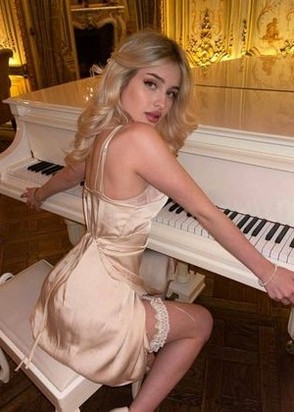 Марина (22), Хорошевская, 5,000 ₽ час, Минет глубокий, Окончание в рот, тел +7(919)062-91-79