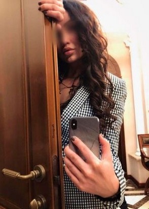 Риана (31), Академический, Окончание на грудь, Массаж расслабляющий, тел +7(952)850-56-46