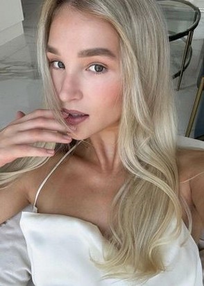 Лера (20), No phrase key specified, 3,500 ₽ час, Окончание на грудь, Окончание на лицо, тел +7(978)068-10-05