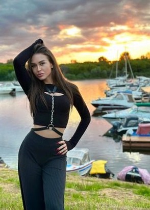 Лола (25), Киевская, 7,000 ₽ час, Минет без резинки, Массаж расслабляющий, тел +7(902)953-36-57