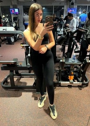 Лиза (20), Смоленская, 10,000 ₽ час, Минет без резинки, Окончание в рот, тел +7(987)642-68-27