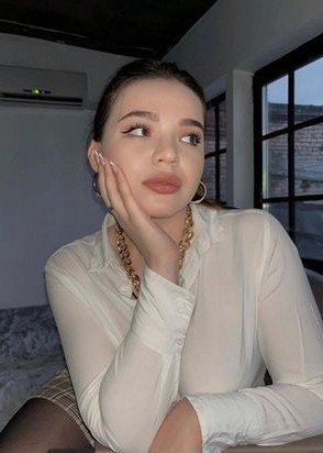 Минди (22), Смоленская, 10,000 ₽ час, Услуги семейной паре, Минет в презервативе, тел +7(989)106-54-72