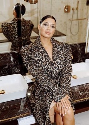 Мелинда (61), Охотный ряд, 15,000 ₽ час, Минет без резинки, Окончание в рот, тел +7(900)930-97-51