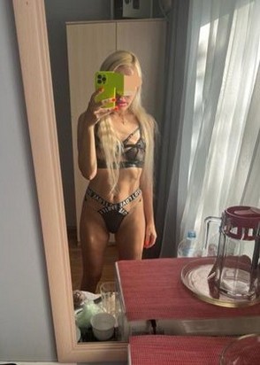 Аня (26), Юго-Восточная, 5,000 ₽ час, Минет в презервативе, Минет глубокий, тел +7(989)192-36-75