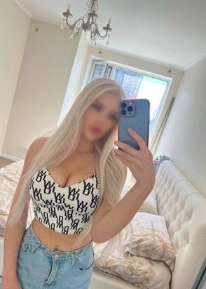 Сабрина (23), Бульвар Рокоссовского, 15,000 ₽ час, Секс групповой, Минет без резинки, тел +7(952)472-18-14