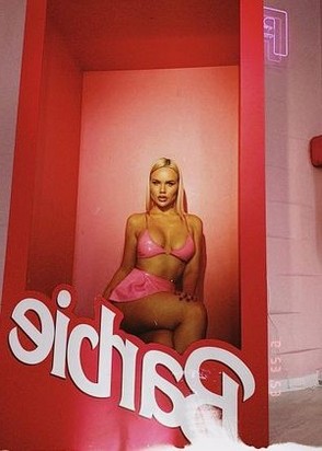 Фейра (25), Профсоюзная, 25,000 ₽ час, Минет в презервативе, Массаж расслабляющий, тел +7(999)791-87-96