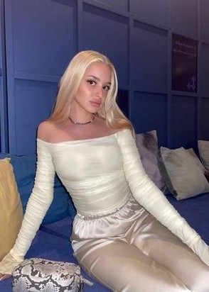 Тина (20), Полянка, 3,000 ₽ час, Стриптиз не профи, Массаж расслабляющий, тел +7(901)518-45-12