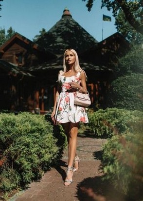 Агата (23), Полянка, 10,000 ₽ час, Окончание на лицо, Массаж эротический, тел +7(901)980-81-01