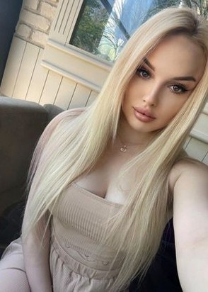 Вика (22), Боровское шоссе, 3,000 ₽ час, Минет без резинки, Минет глубокий, тел +7(921)840-87-10