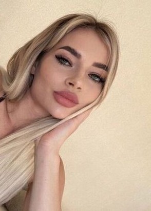 Лора (27), Тушинская, 7,000 ₽ час, Секс групповой, Минет в презервативе, тел +7(902)897-46-18