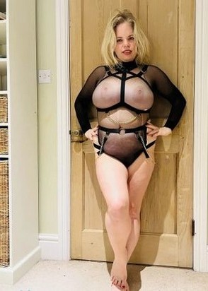 Татьяна (30), Кузьминки, 1,800 ₽ час, Окончание на грудь, Массаж эротический, тел +7(937)785-82-05